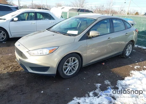 2016 Ford Focus Se z USA, uszkodzony, nr VIN 1FADP3F28GL220444